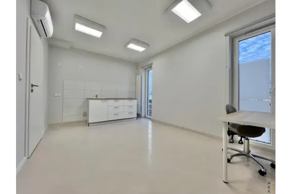 Wrocław, Wrocław-Fabryczna, Leśnica, Średzka, Lokal usługi medyczne - w opcji z salą operacyjną